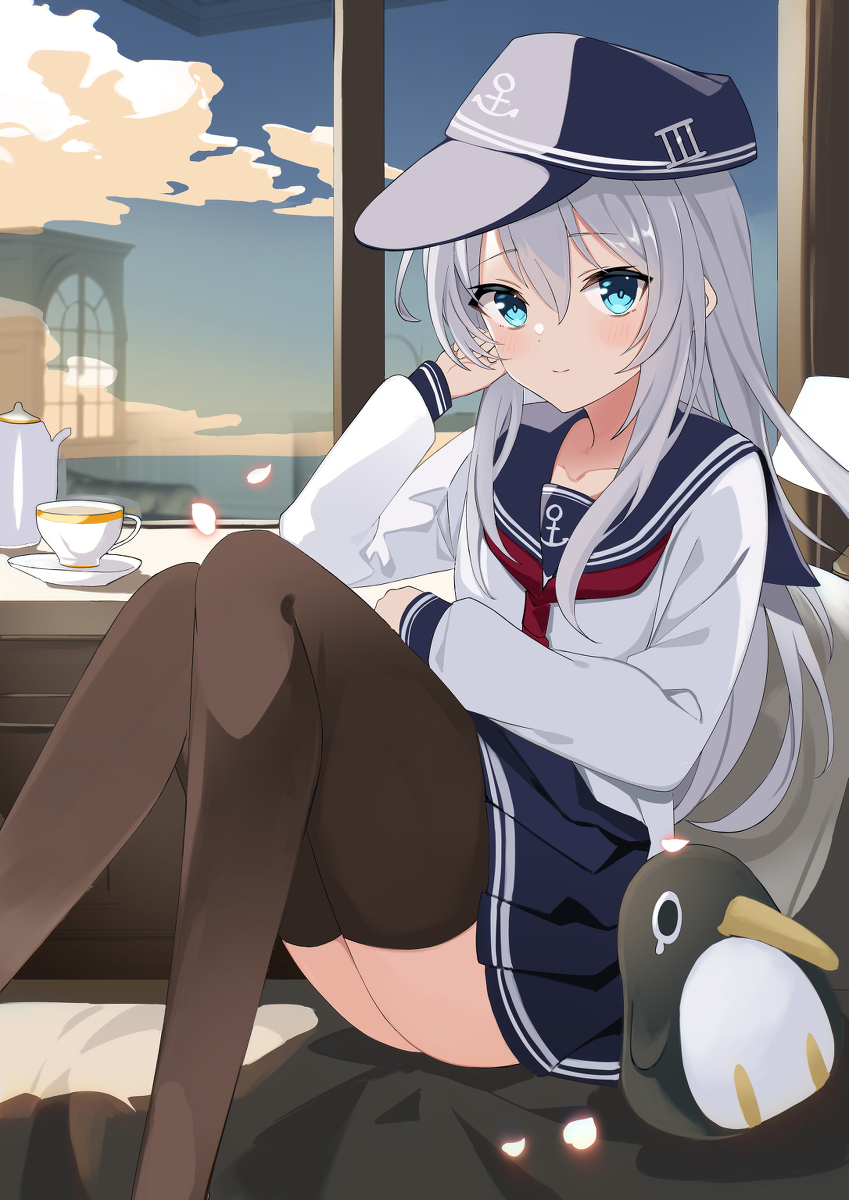 This is a pixiv picture whose title is 響と午後休み.