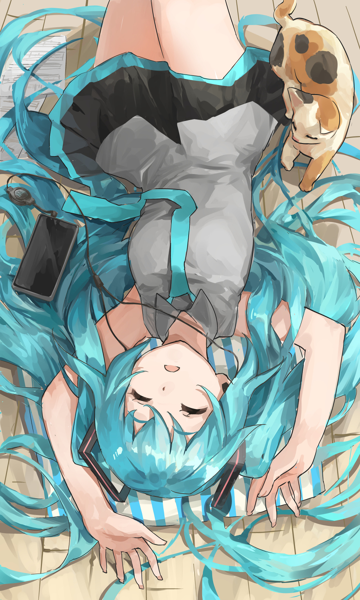 This is a pixiv picture whose title is 床の上で寝落ちするミクさん.
