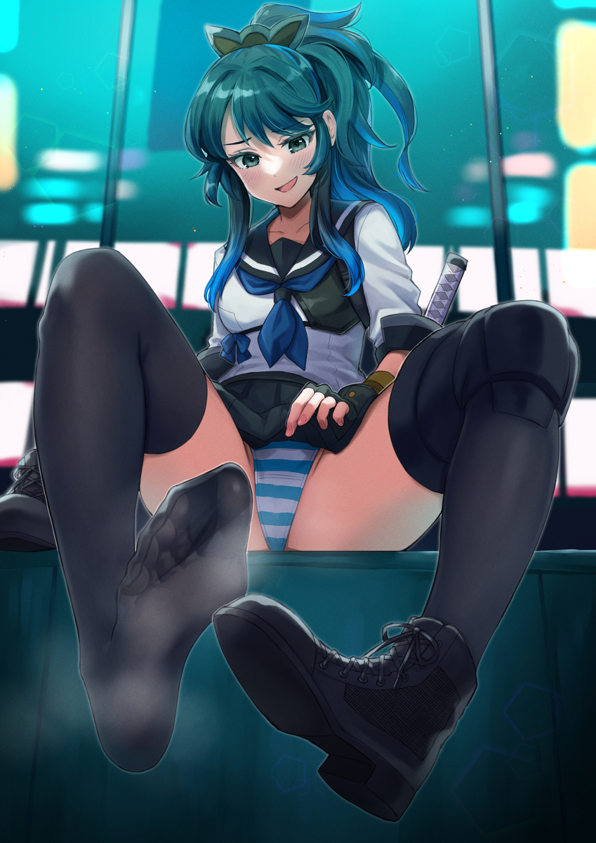 This is a pixiv picture whose title is 武装JKアオ.