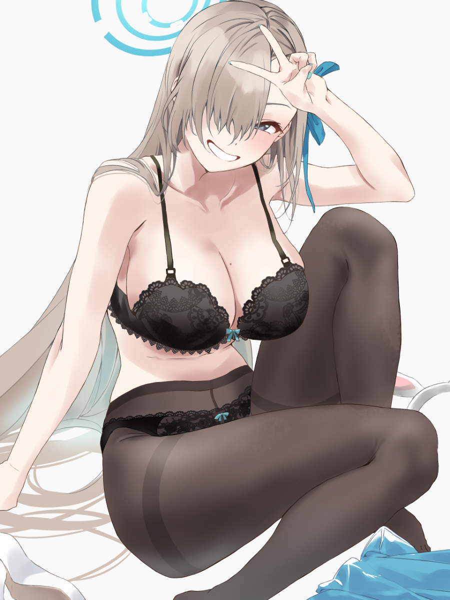 This is a pixiv picture whose title is アスナ着替え中.