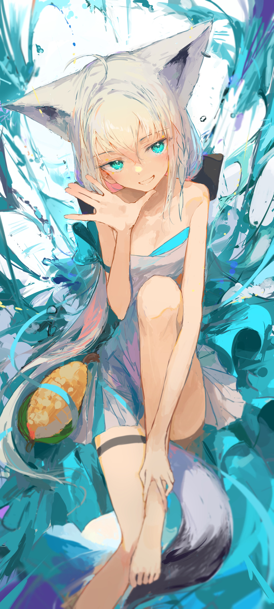 This is a pixiv picture whose title is 白上フブキ五周年！.