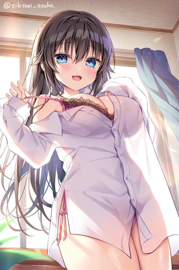 This is a pixiv picture whose title is 彼シャツでからかってくる幼馴染.