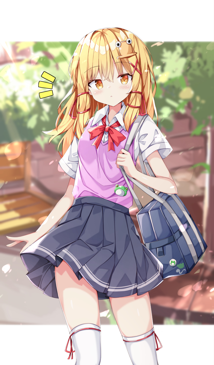 This is a pixiv picture whose title is 学生諏訪子さま.