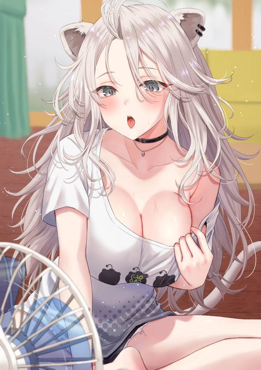 This is a pixiv picture whose title is 扇風機で涼むししろん♌️.