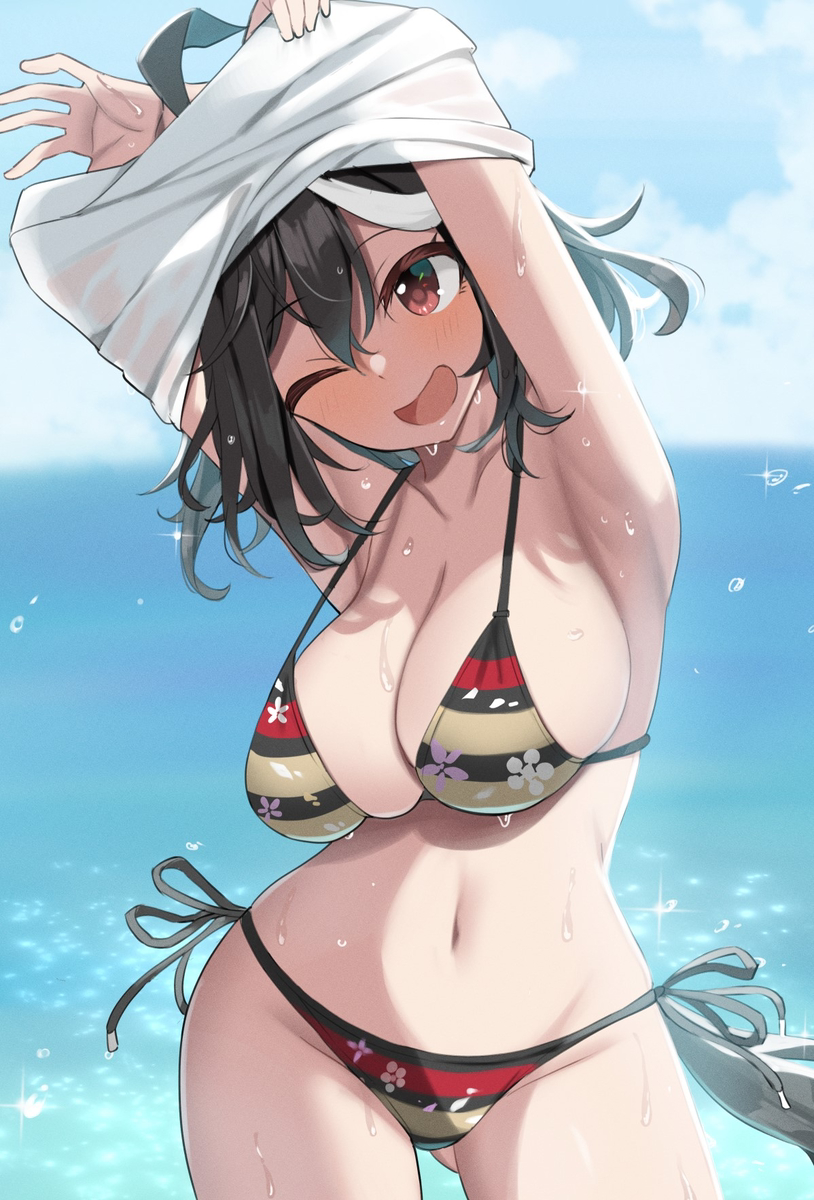 This is a pixiv picture whose title is 無自覚に見る者を悩殺する真夏の女神（中坊）.