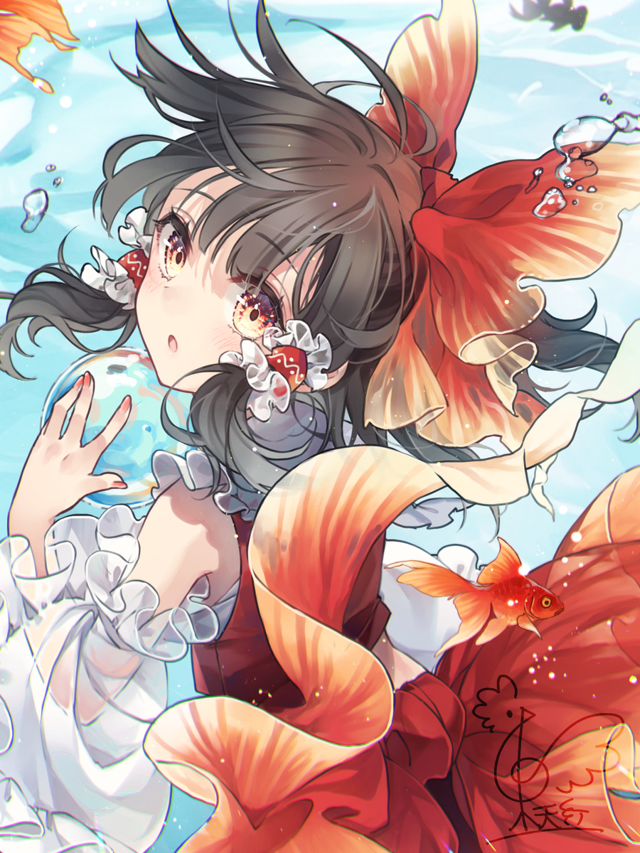 This is a pixiv picture whose title is 金魚霊夢.