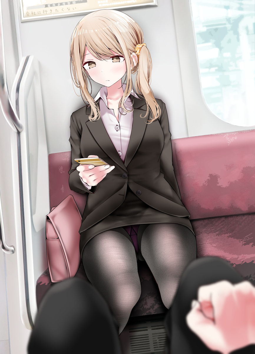 This is a pixiv picture whose title is 通勤電車でぱんつが見えてるサイドテールOL.