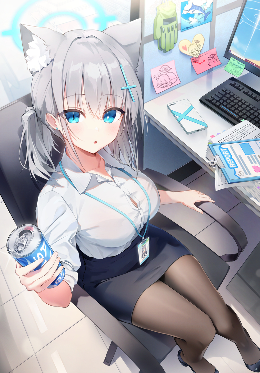 This is a pixiv picture whose title is 「.... 一口飲む？｣.