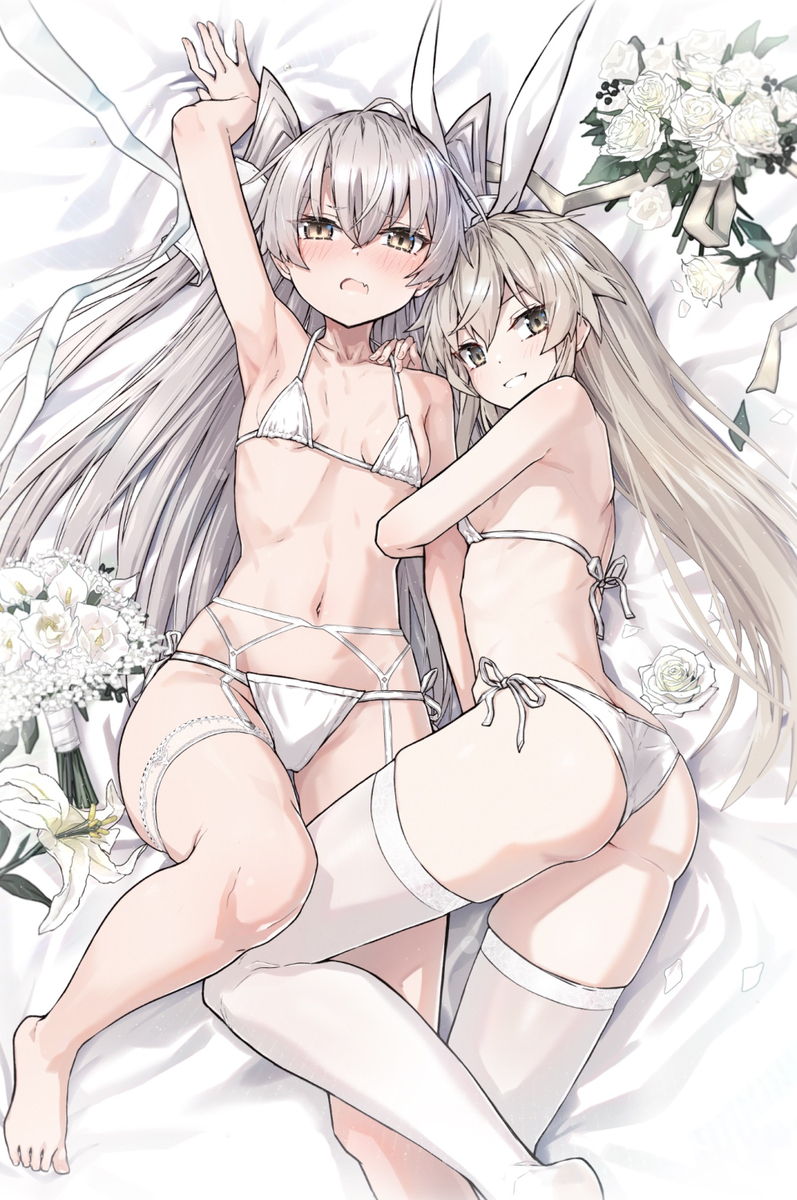 This is a pixiv picture whose title is 純白ビキニ.