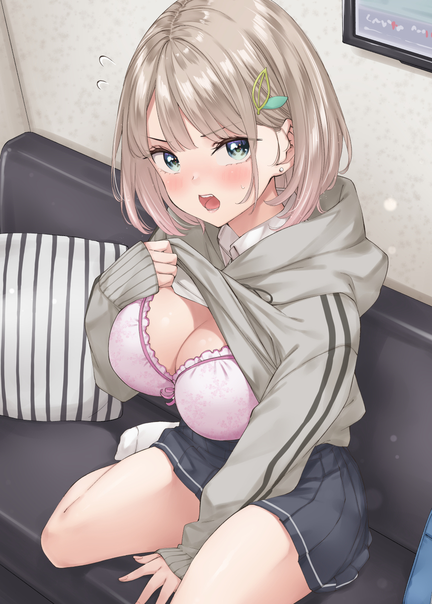 This is a pixiv picture whose title is 「ご、５秒だけだから...！」.