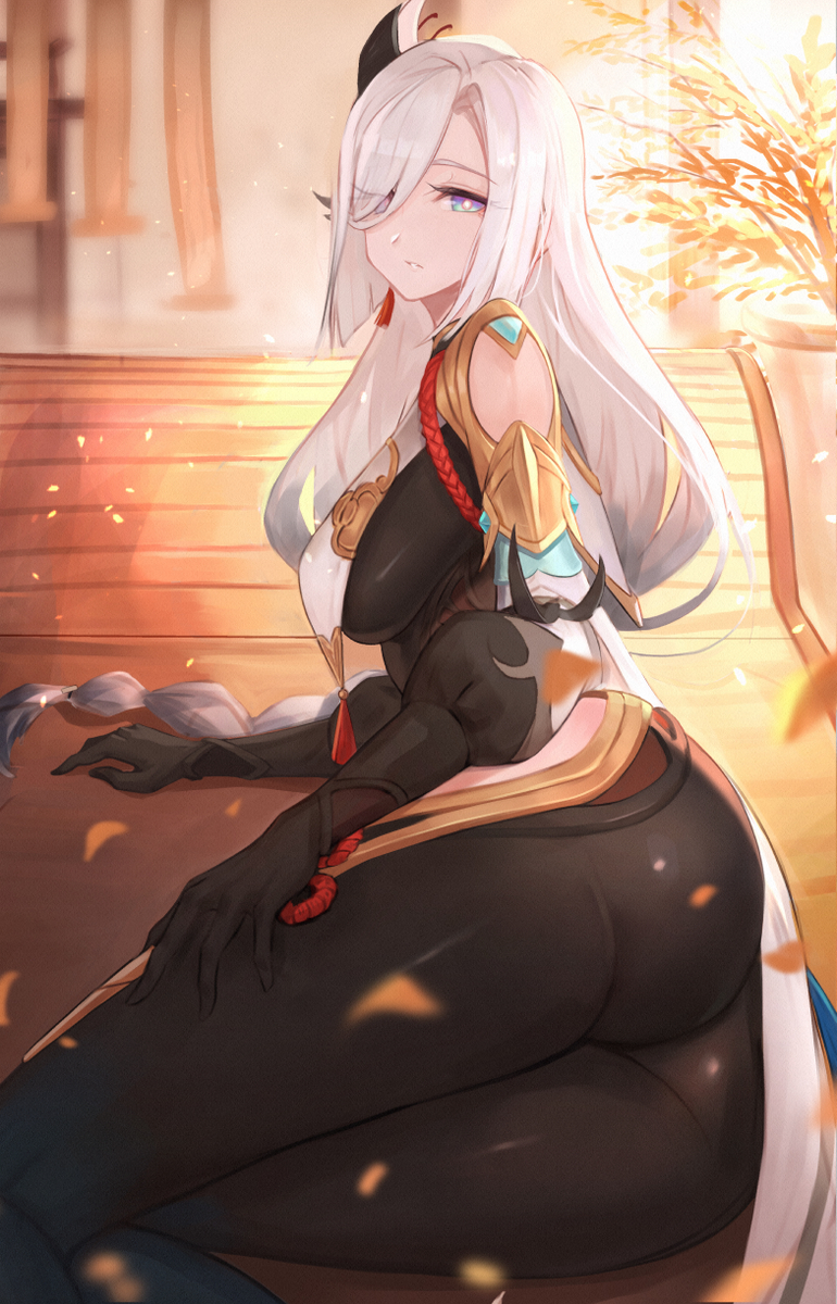 This is a pixiv picture whose title is 申鶴.