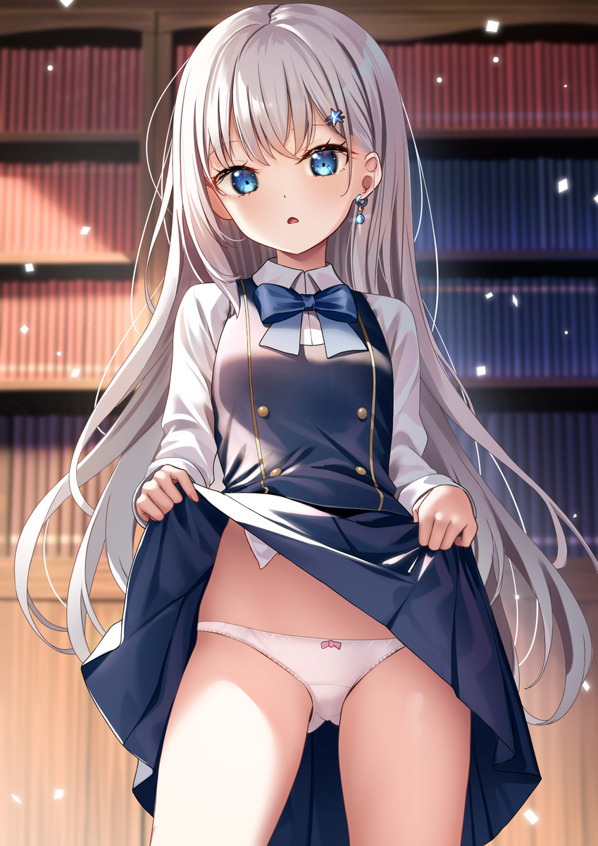 This is a pixiv picture whose title is 銀髪ちゃん.