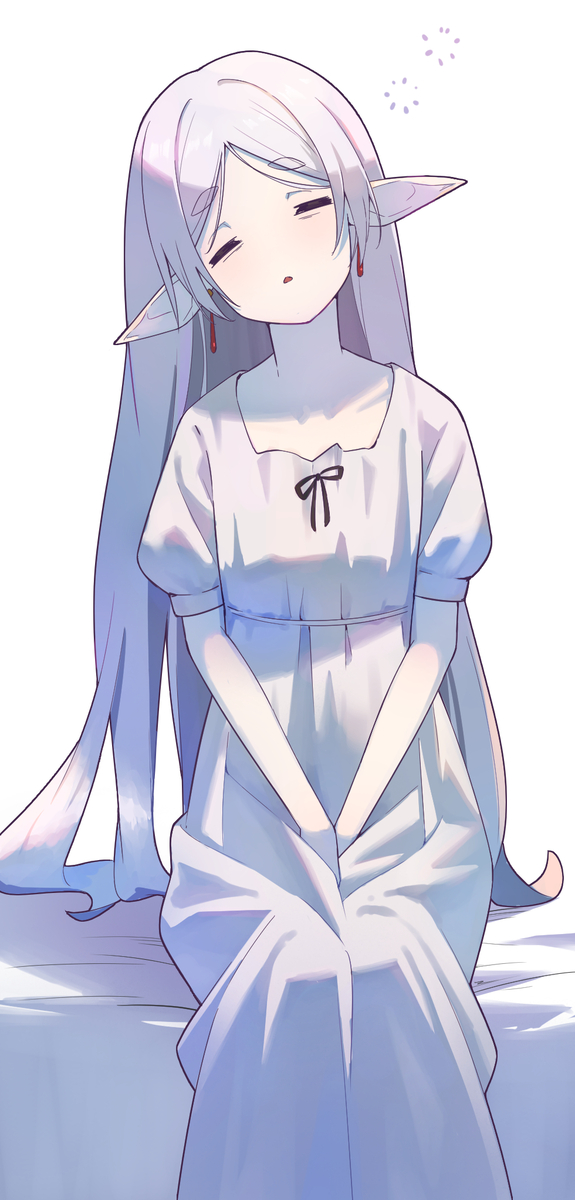 This is a pixiv picture whose title is 寝起きのフリーレン.