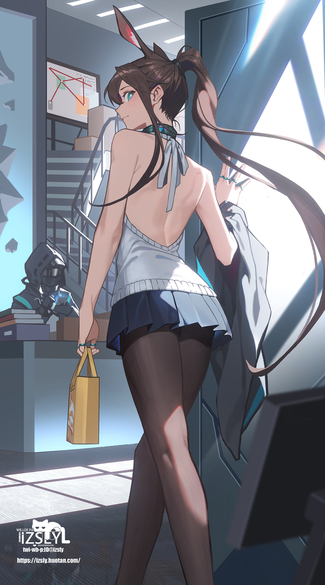 This is a pixiv picture whose title is 成年阿米娅.