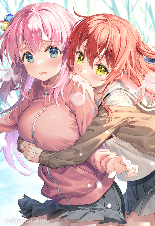 This is a pixiv picture whose title is ひとりちゃん、あったか〜い♡.