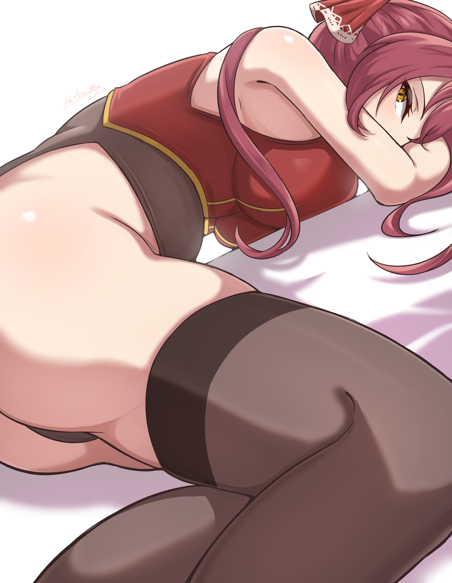 This is a pixiv picture whose title is 宝鐘マリン.