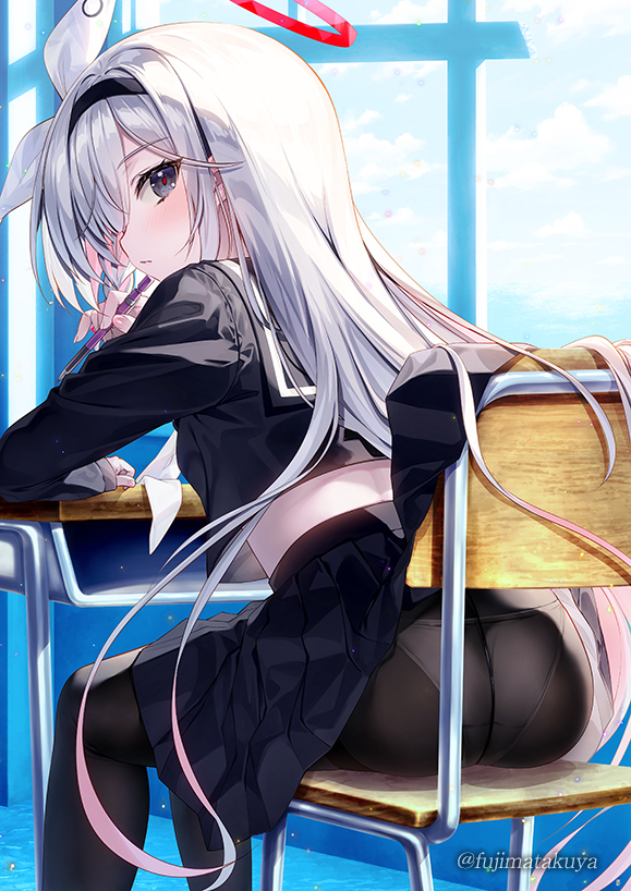 This is a pixiv picture whose title is どうかしましたか、先生？.