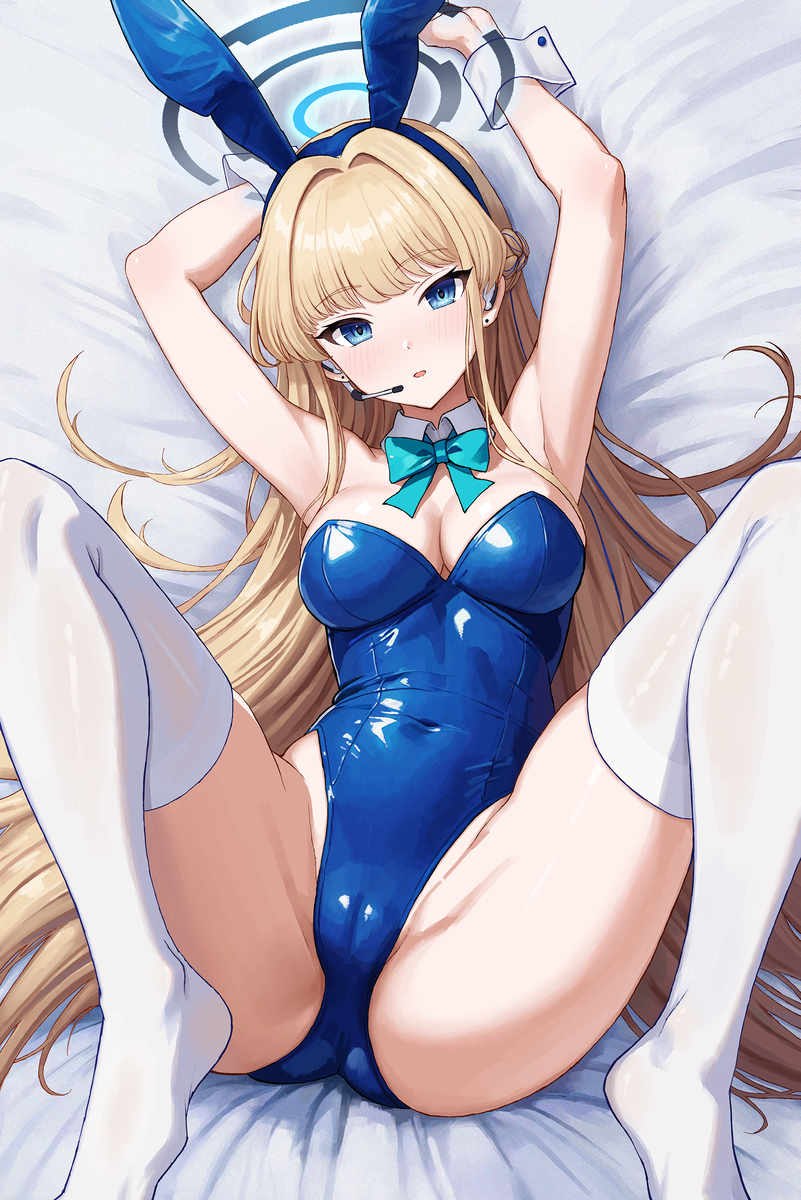 This is a pixiv picture whose title is 押し倒されたバニートキ.