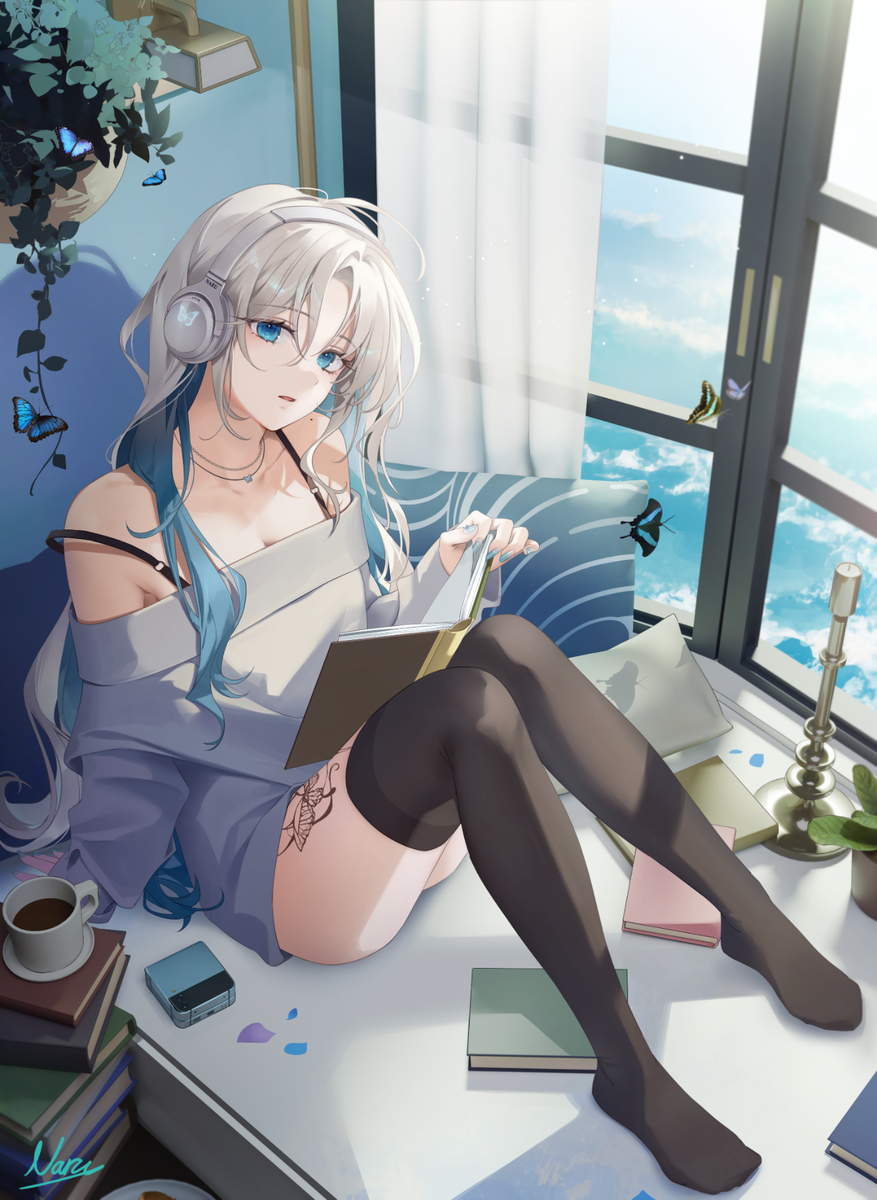 This is a pixiv picture whose title is Rest Time🎧💙.