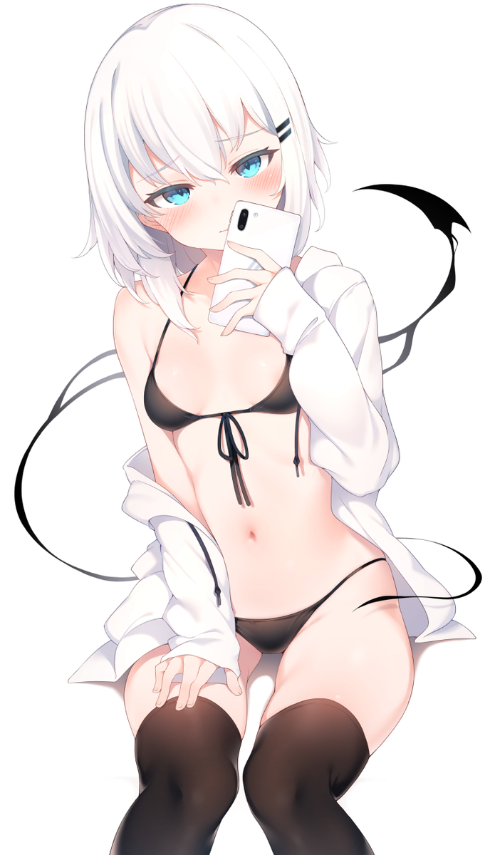 This is a pixiv picture whose title is 水着パーカーいちる.