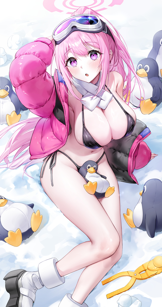 This is a pixiv picture whose title is ペンギンのぬいぐるみとエイミ💕.