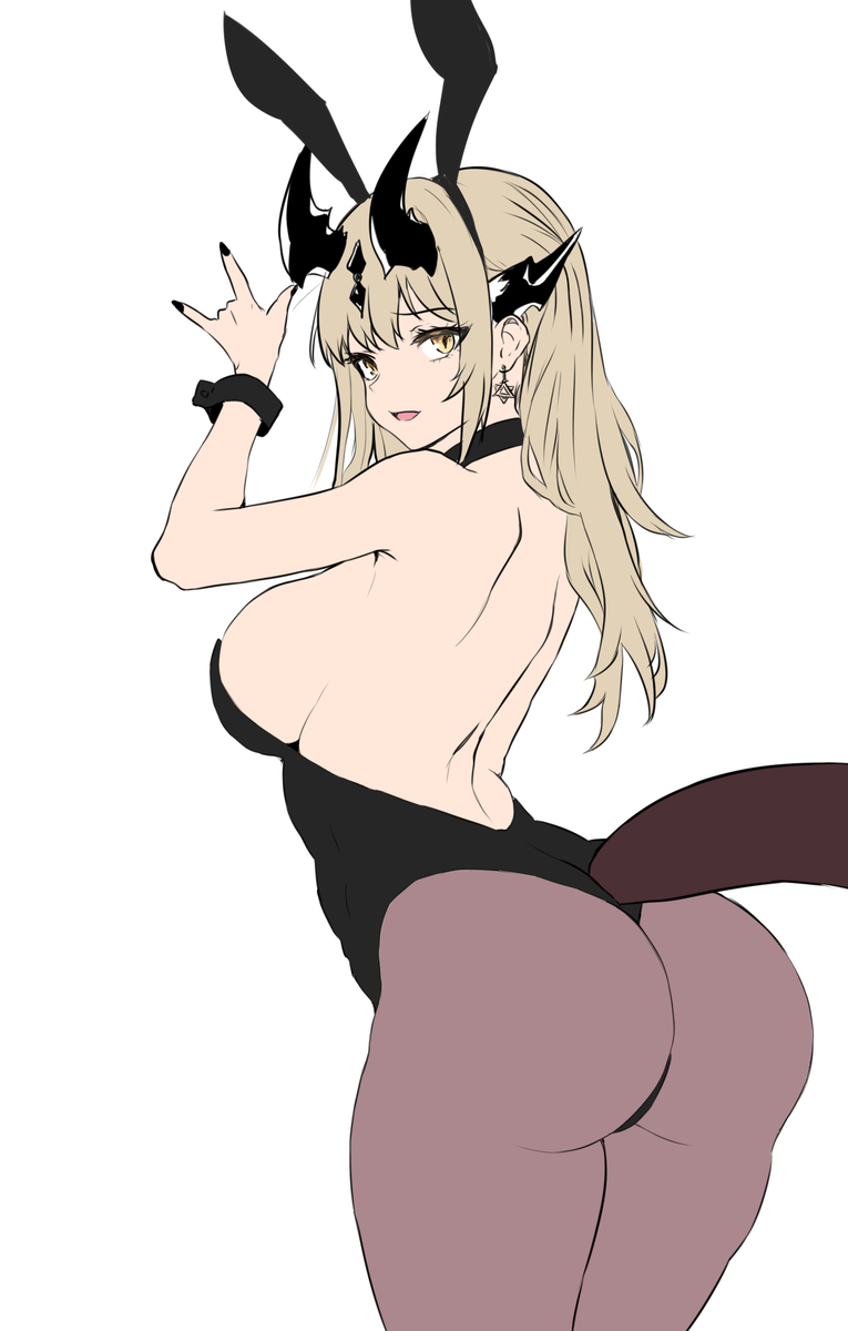 This is a pixiv picture whose title is Reed Bunny  🐰.