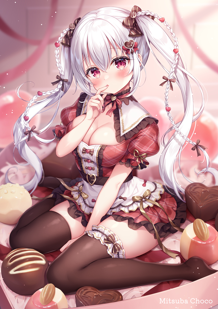 This is a pixiv picture whose title is 「食べてくれる…？」.