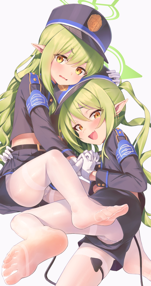 This is a pixiv picture whose title is ノゾミとヒカリの白タイツサンド.