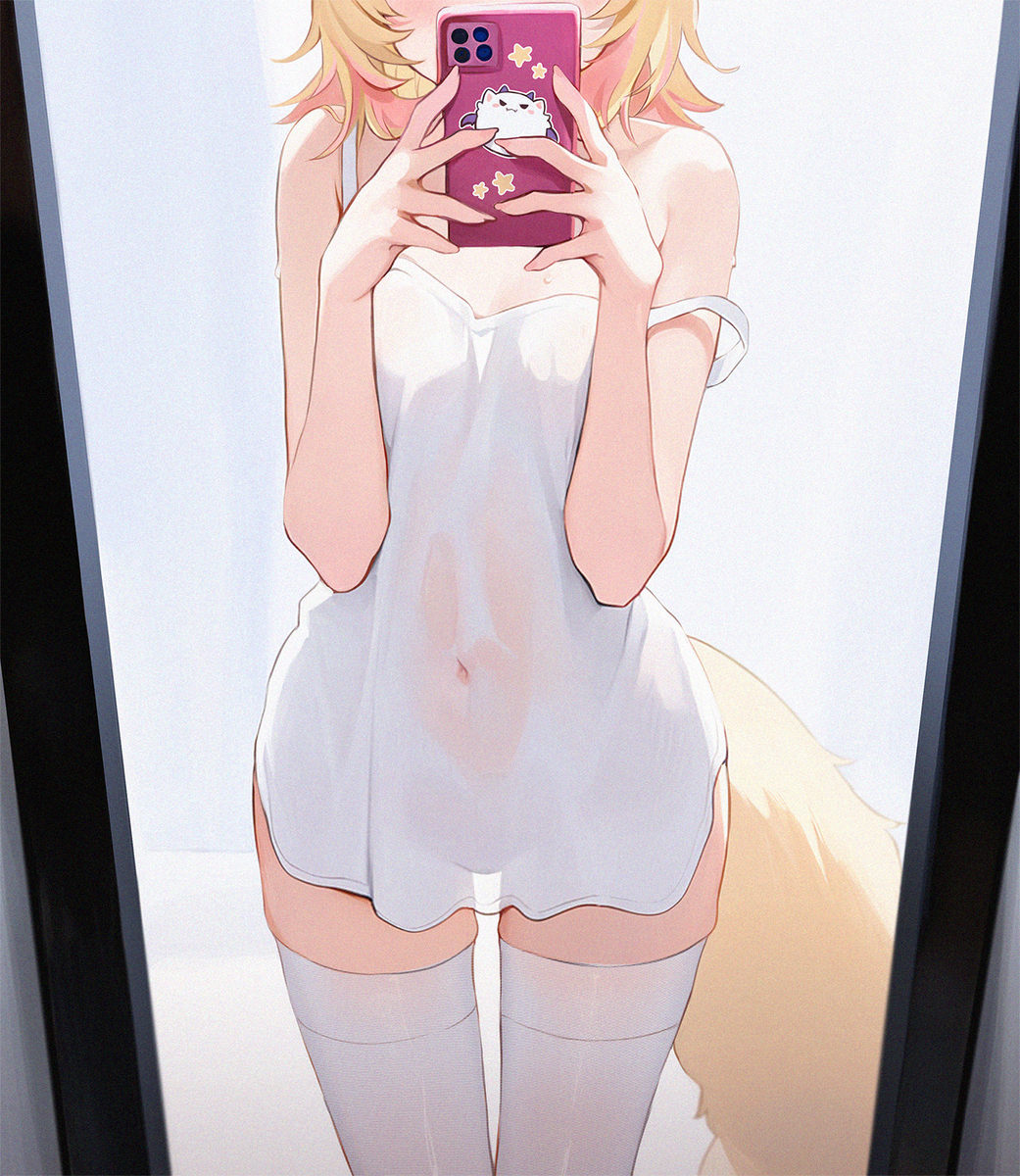 This is a pixiv picture whose title is Mococo selfie.