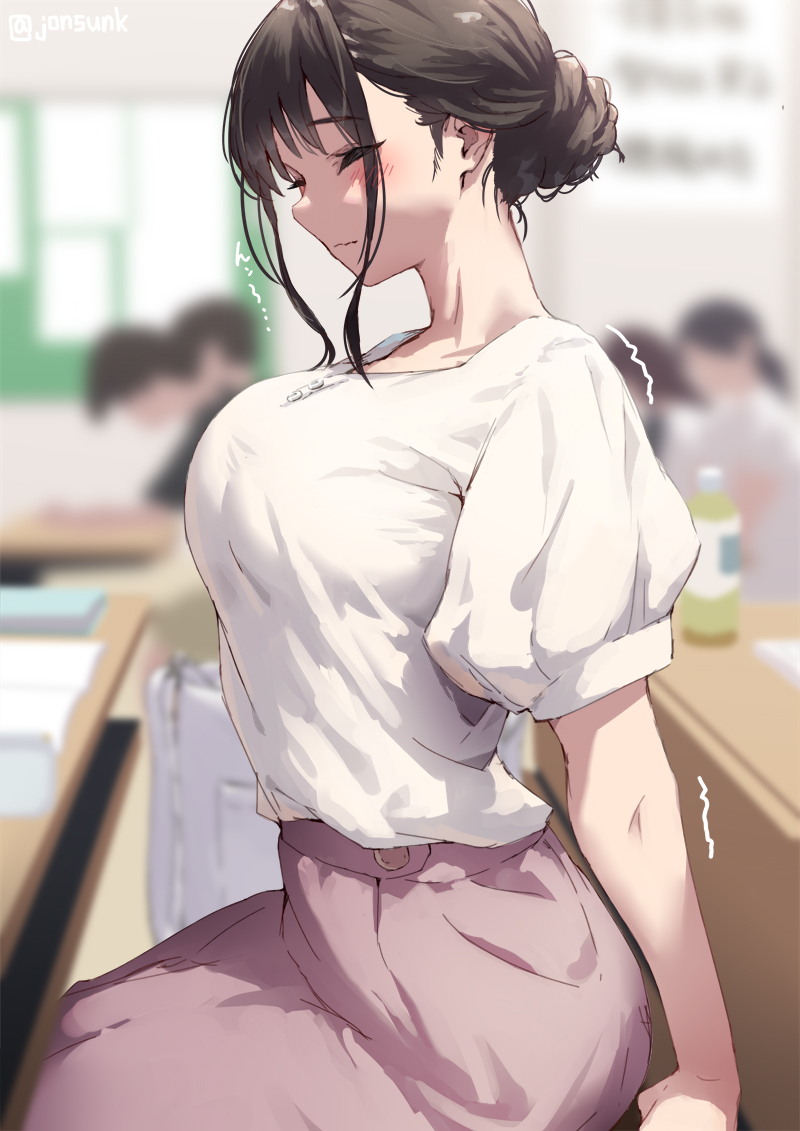 This is a pixiv picture whose title is 隣の子がバレないように伸びてた.