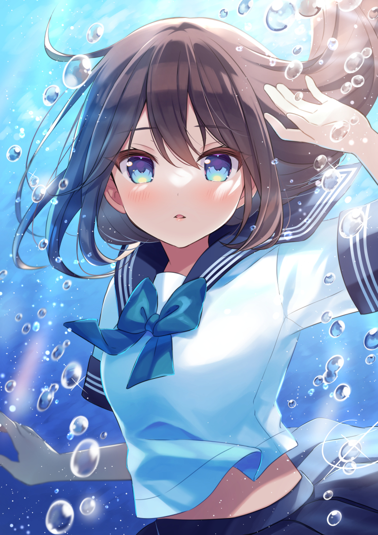 This is a pixiv picture whose title is 水中セーラー服.