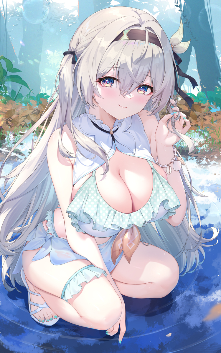 This is a pixiv picture whose title is ホタル（水着）.