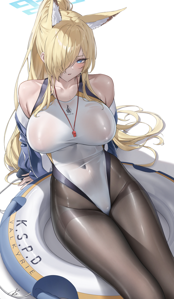 This is a pixiv picture whose title is 尾刃カンナ(水着ver.).