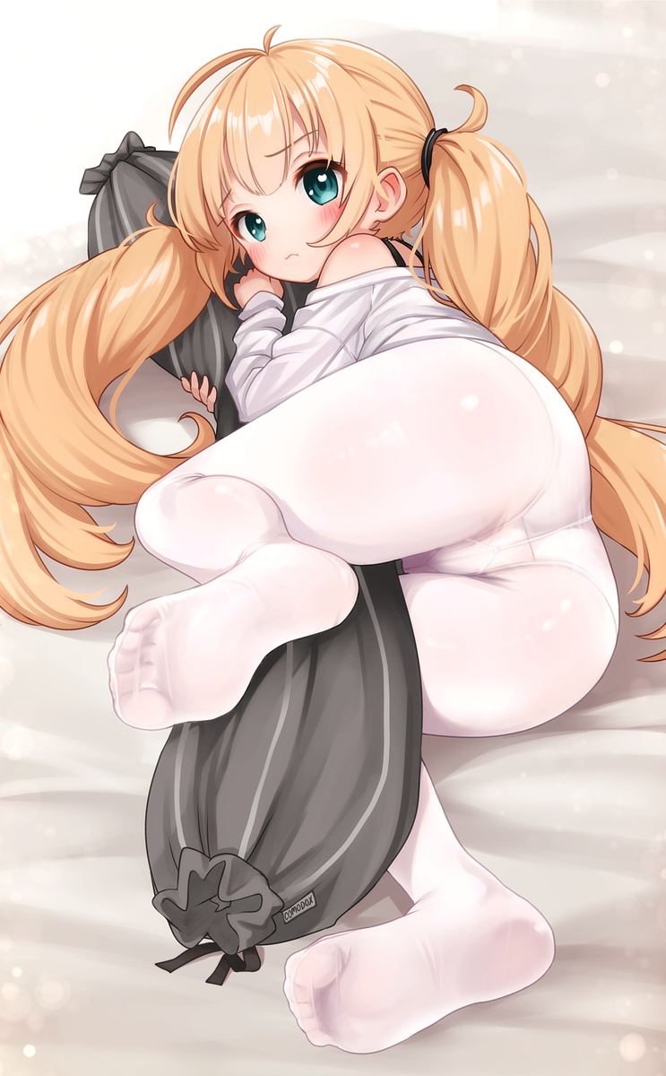 This is a pixiv picture whose title is Hugging Miu.