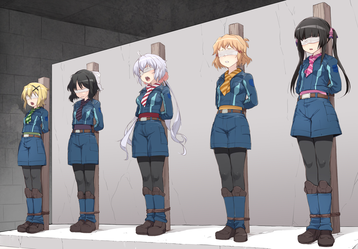 This is a pixiv picture whose title is シンフォギア装者5名 処刑直前.
