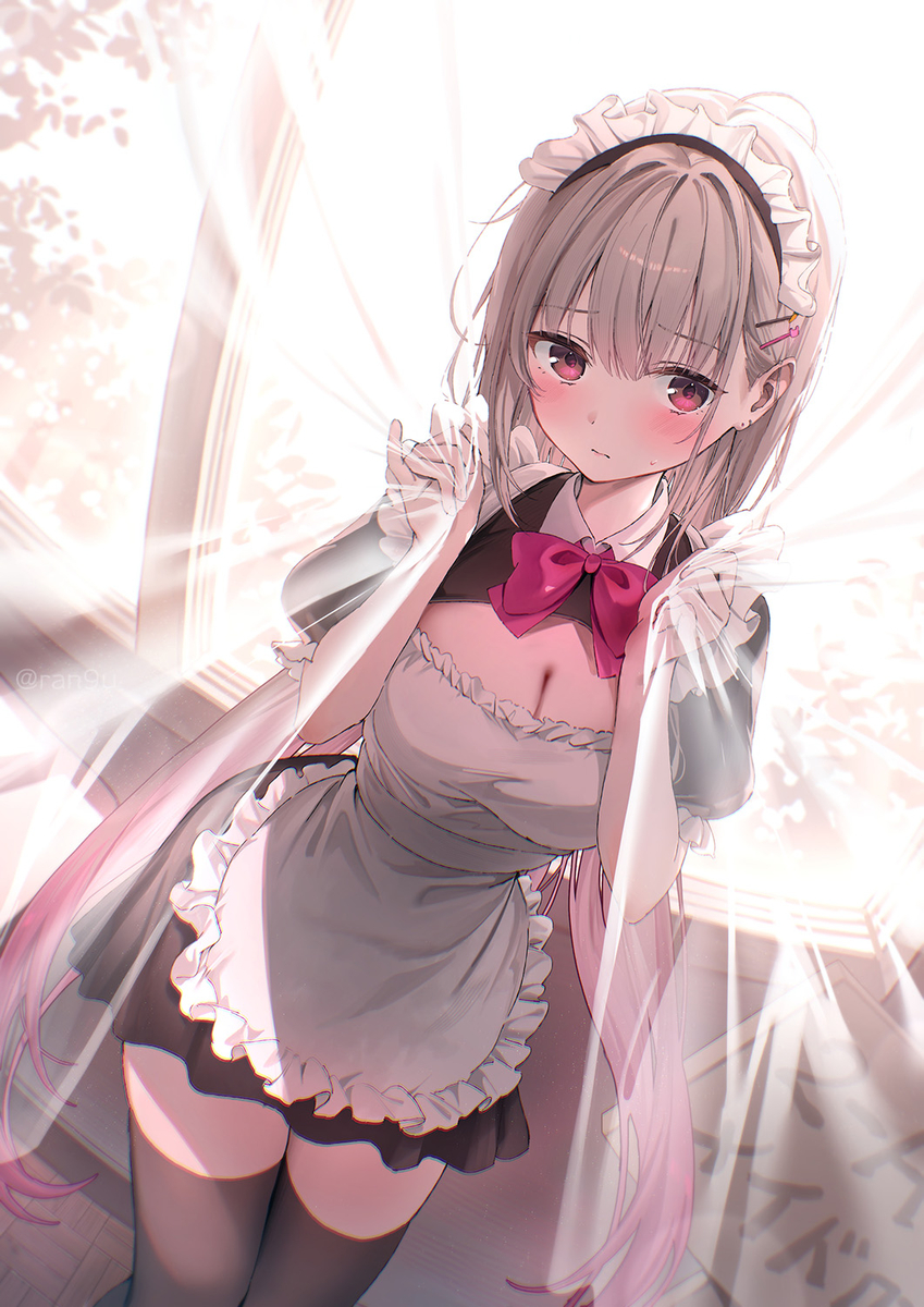 This is a pixiv picture whose title is 文化祭、みんなの前でメイド姿になるのが恥ずかしいうさギャルちゃん.