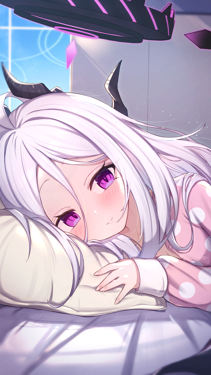 This is a pixiv picture whose title is 添い寝ヒナ.