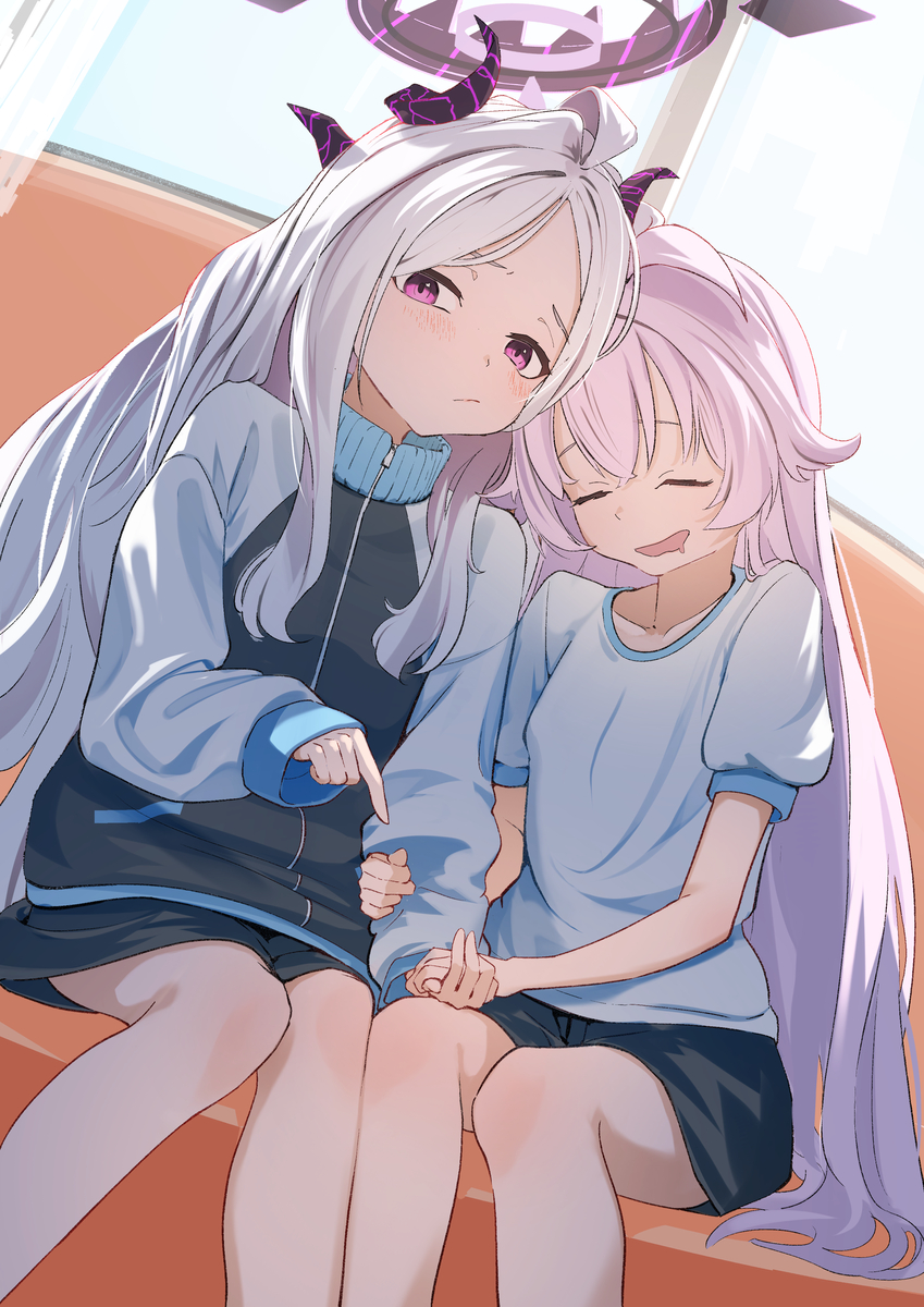 This is a pixiv picture whose title is 空崎ヒナ　「離してくれないのだけど」.