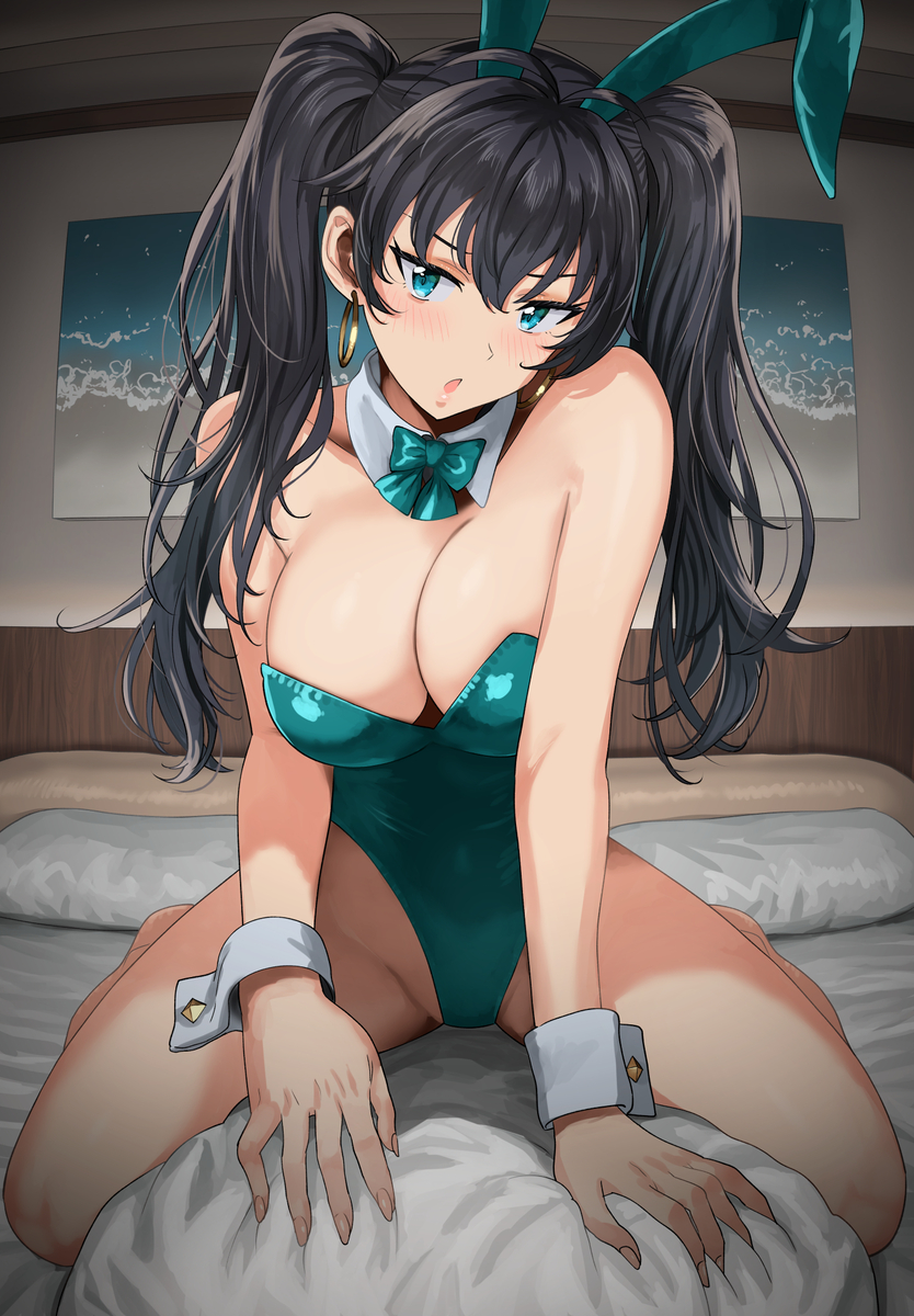 This is a pixiv picture whose title is 響誕生日おめ！.