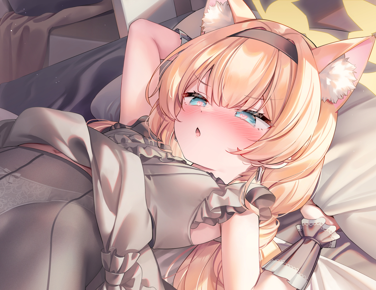 This is a pixiv picture whose title is 每个月的白丝/黑丝（2024.11）.