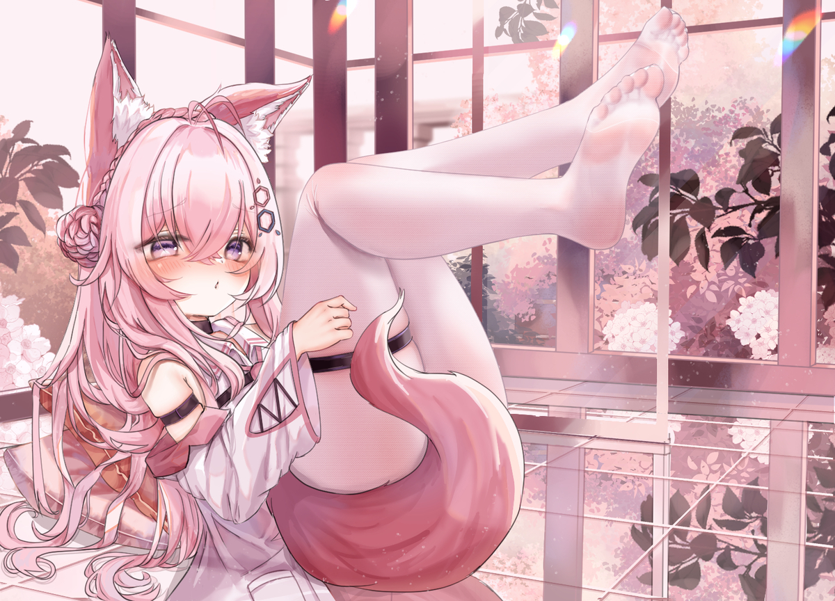 This is a pixiv picture whose title is 博衣こより  白タイツ.