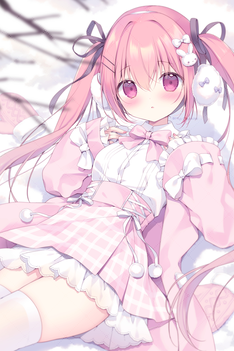 This is a pixiv picture whose title is 雪遊び.