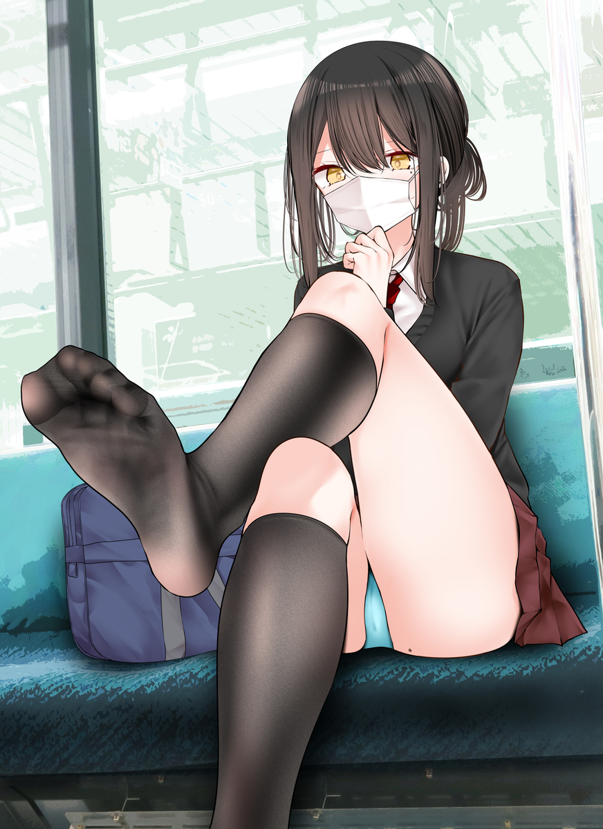 This is a pixiv picture whose title is 通勤電車でぱんつを見せてくるスーパーのバイト店員ちゃん.