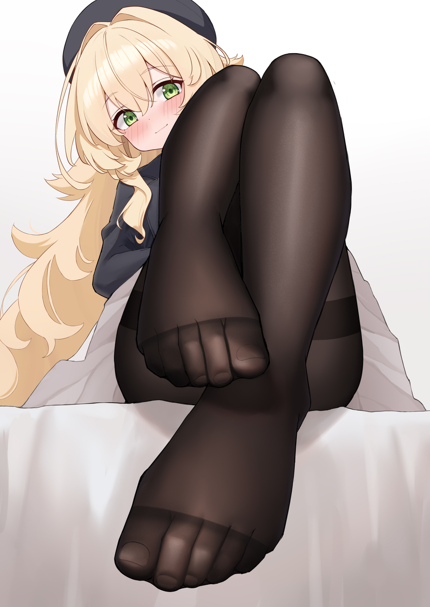 This is a pixiv picture whose title is ニヤニヤ教授.