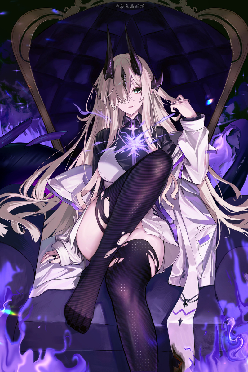 This is a pixiv picture whose title is 狂炫香脚姐.