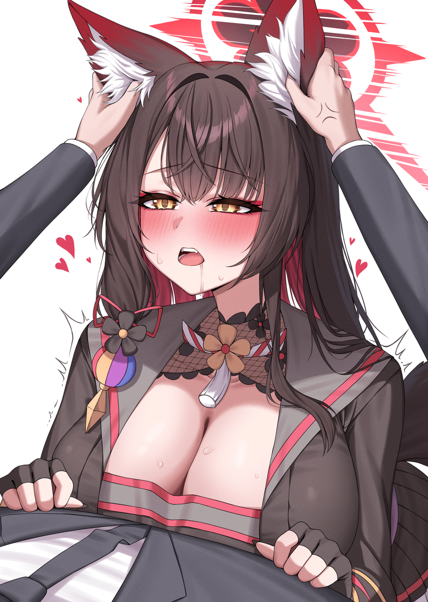 This is a pixiv picture whose title is 와카모 귀 존나 만지기.