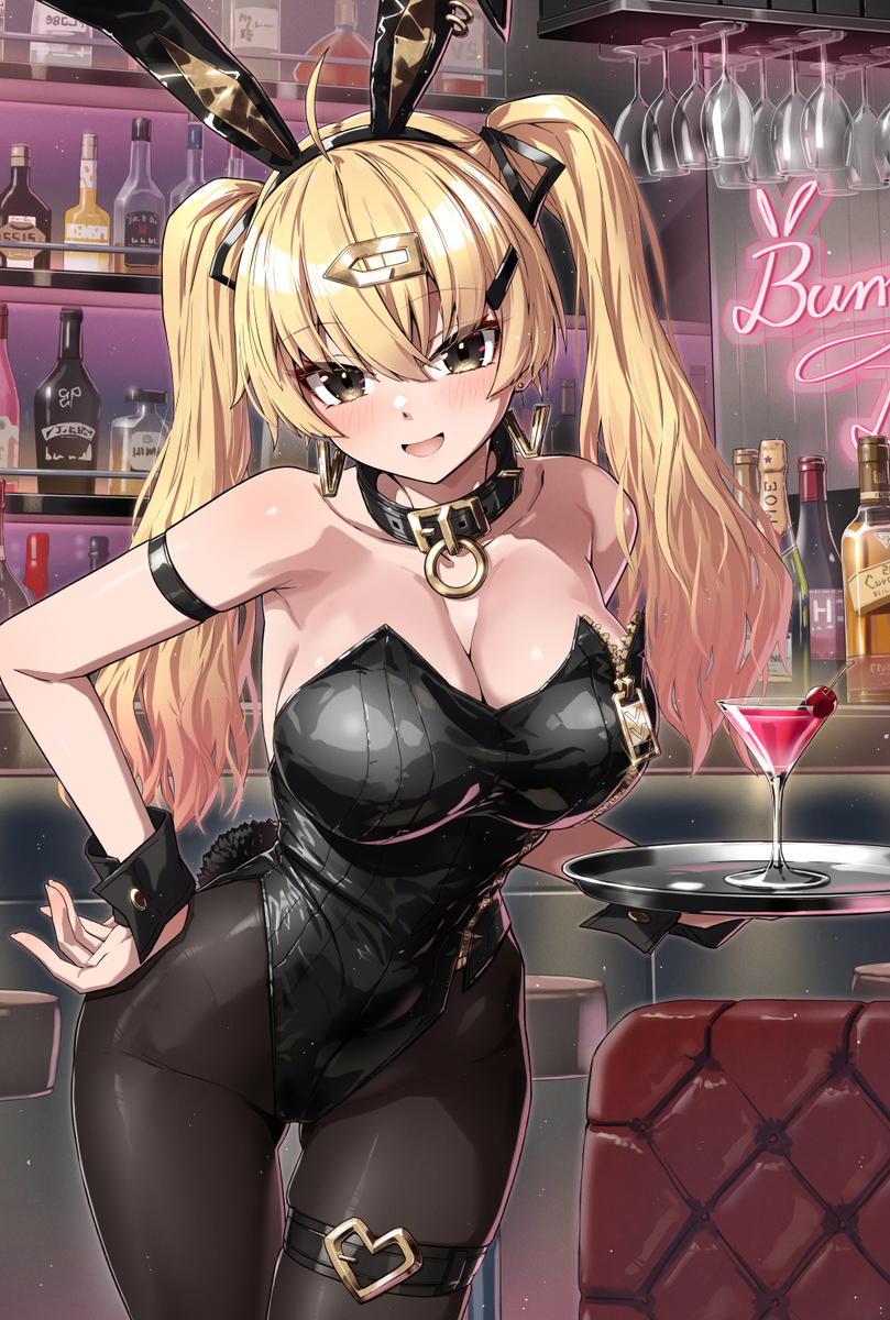 This is a pixiv picture whose title is 黒金バニー.