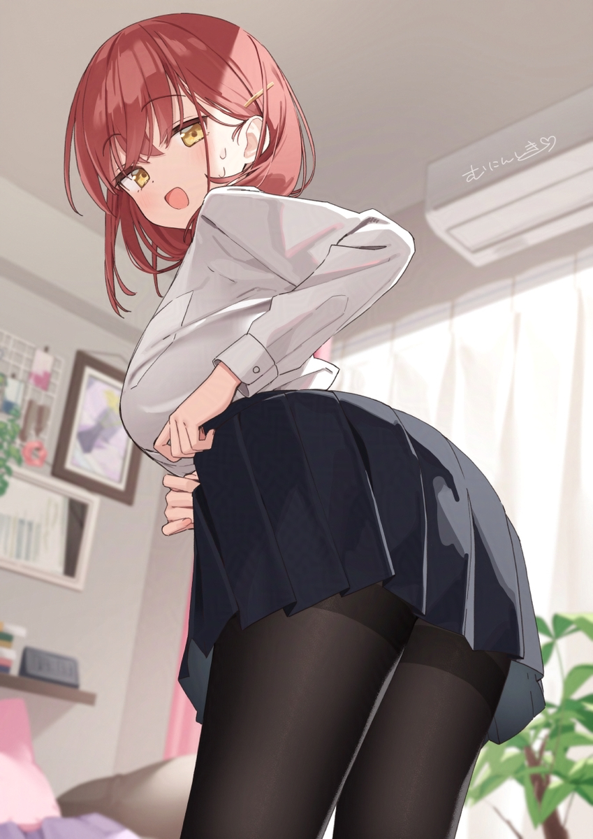 This is a pixiv picture whose title is 「もしかして、太った...？」.