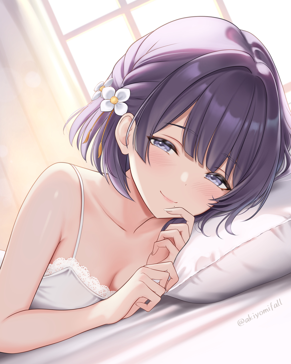 This is a pixiv picture whose title is 寝起き美鈴.