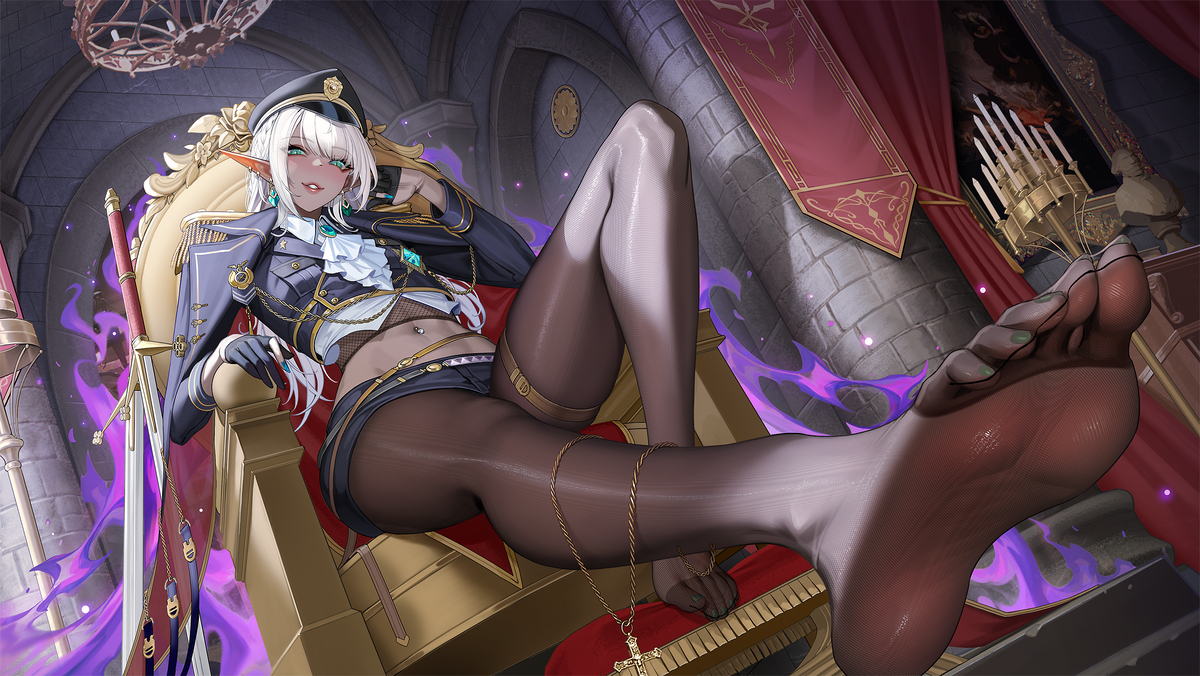 This is a pixiv picture whose title is Minko军装玉足.